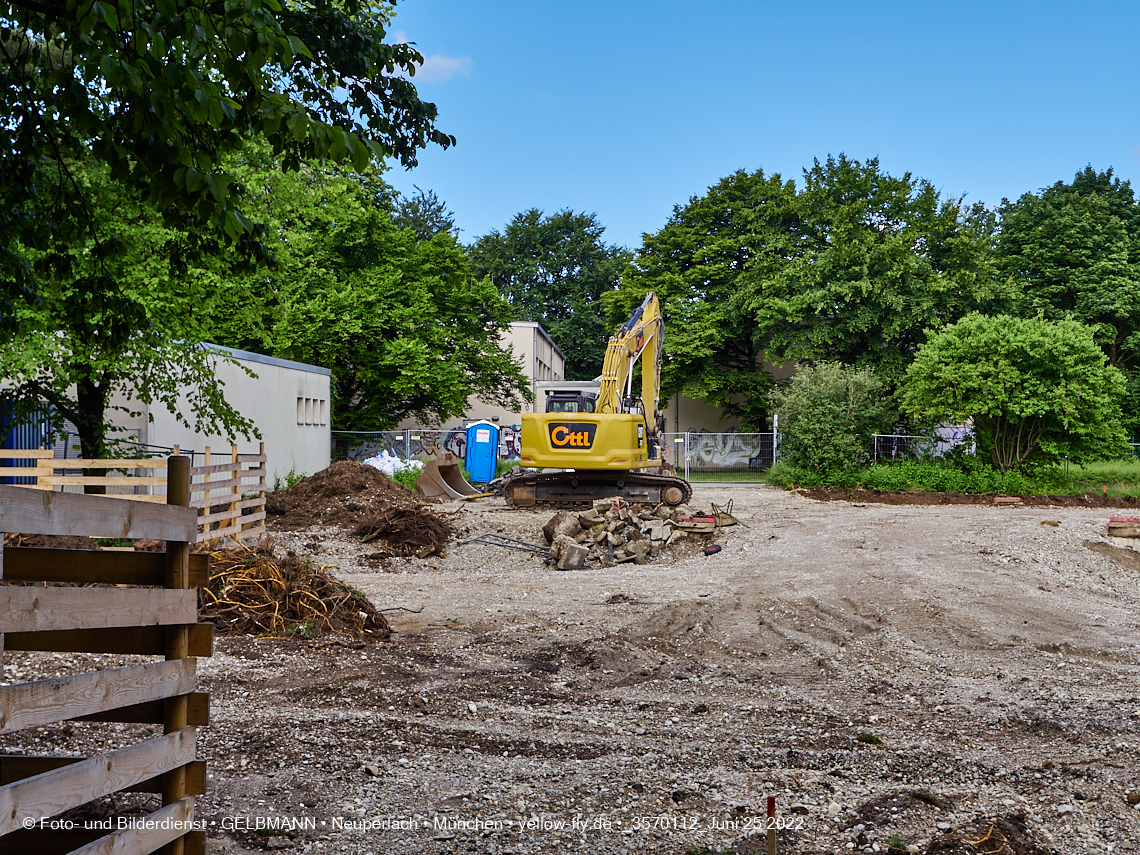 25.06.2022 - Baustelle zur Mütterberatung und Haus für Kinder